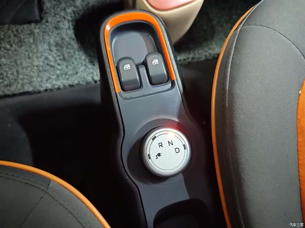 Wuling E100, 2019 14