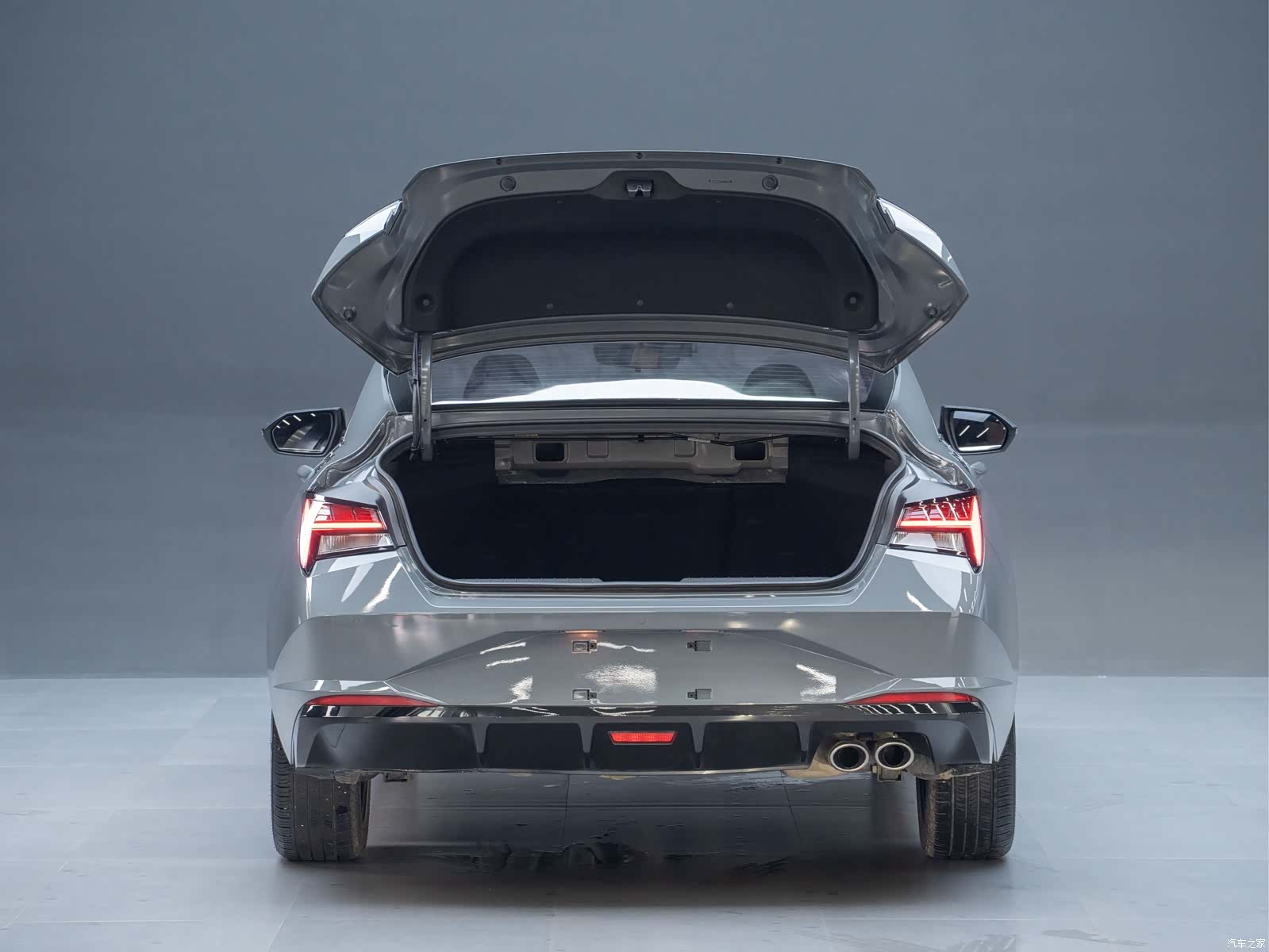 Hyundai Elantra, 2023 12