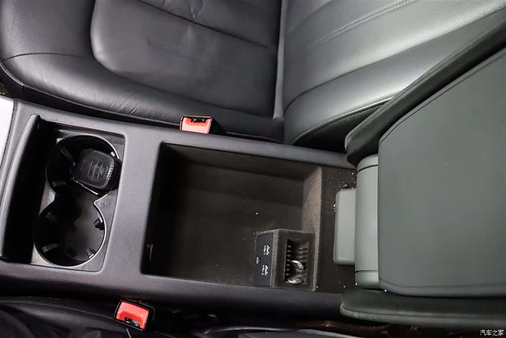 Audi A6L, 2017 12