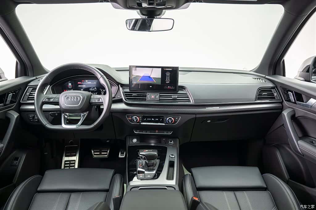 Audi Q5L, 2025 6