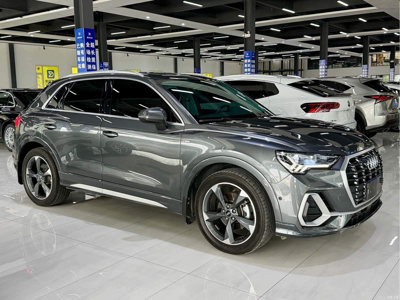 Audi Q3, 2022 3