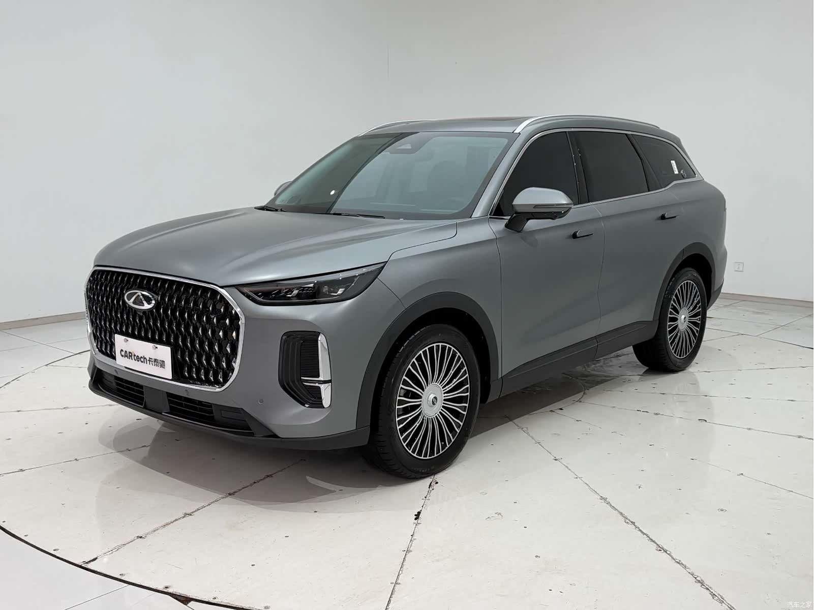 Chery Tiggo 8, 2025 все фото