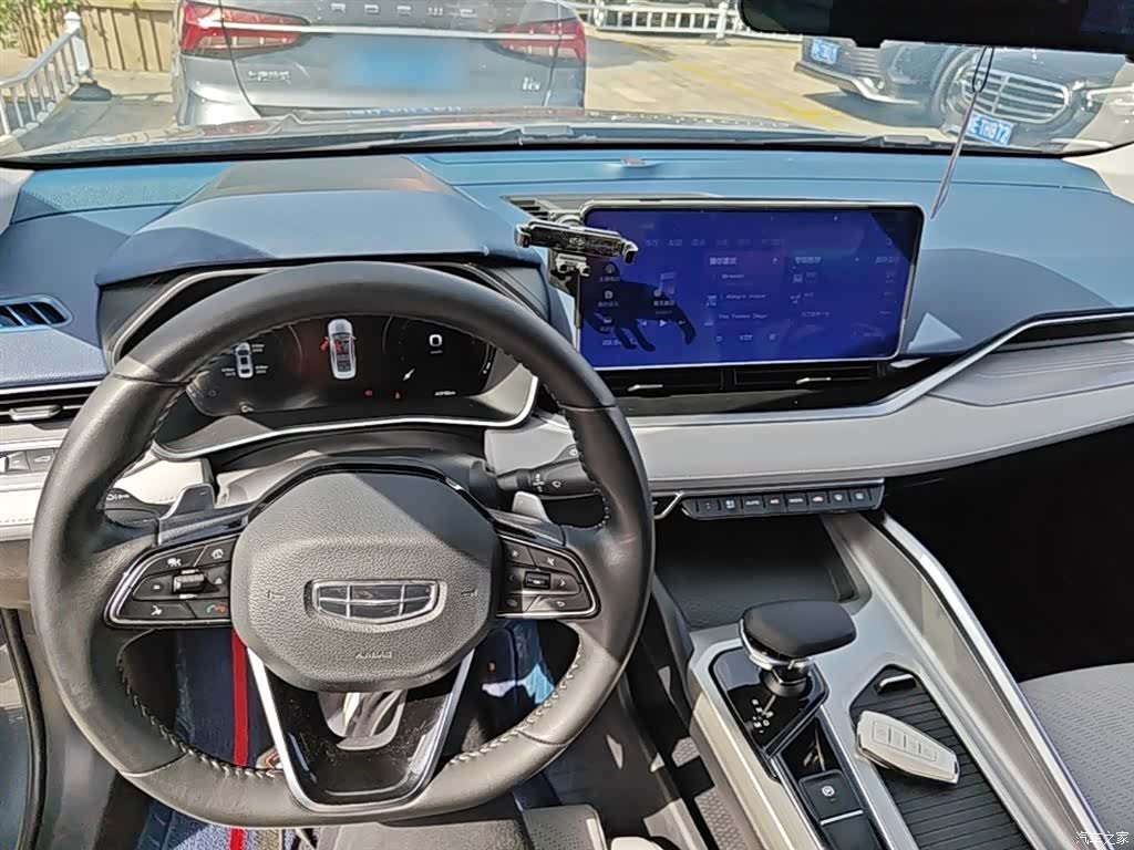 Geely Preface, 2022 10