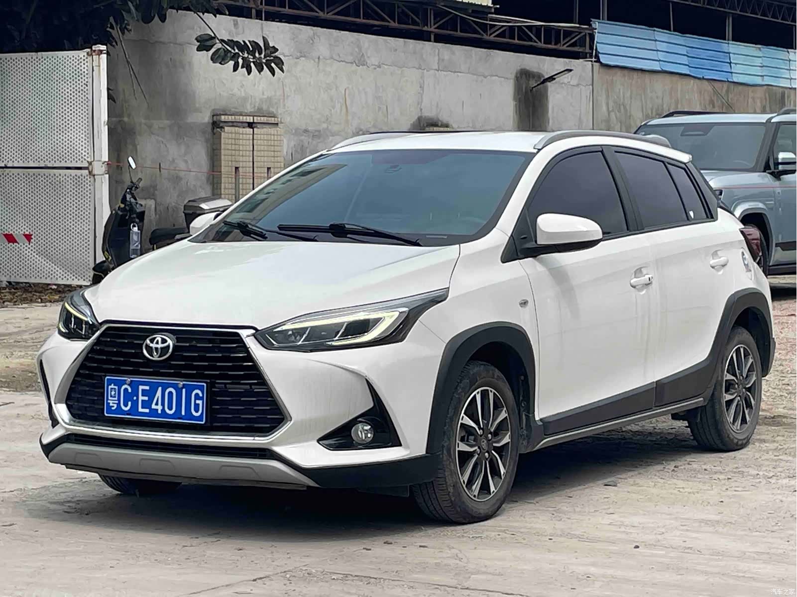Toyota YARiS L