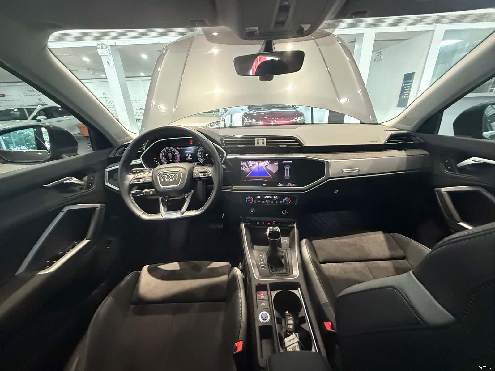 Audi Q3, 2022 17