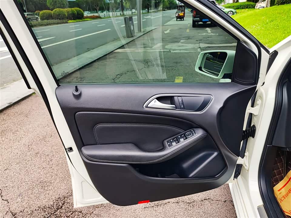 Mercedes-Benz Class B