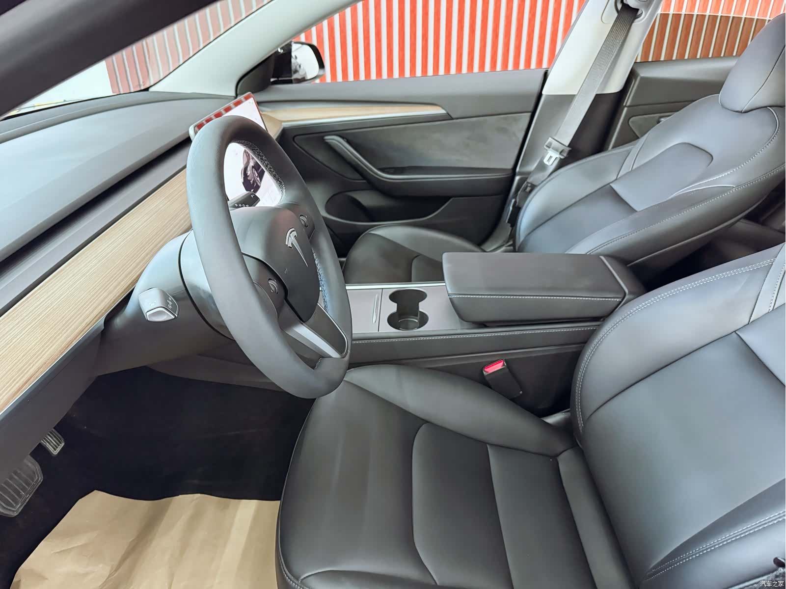 Tesla Model 3, 2023 14