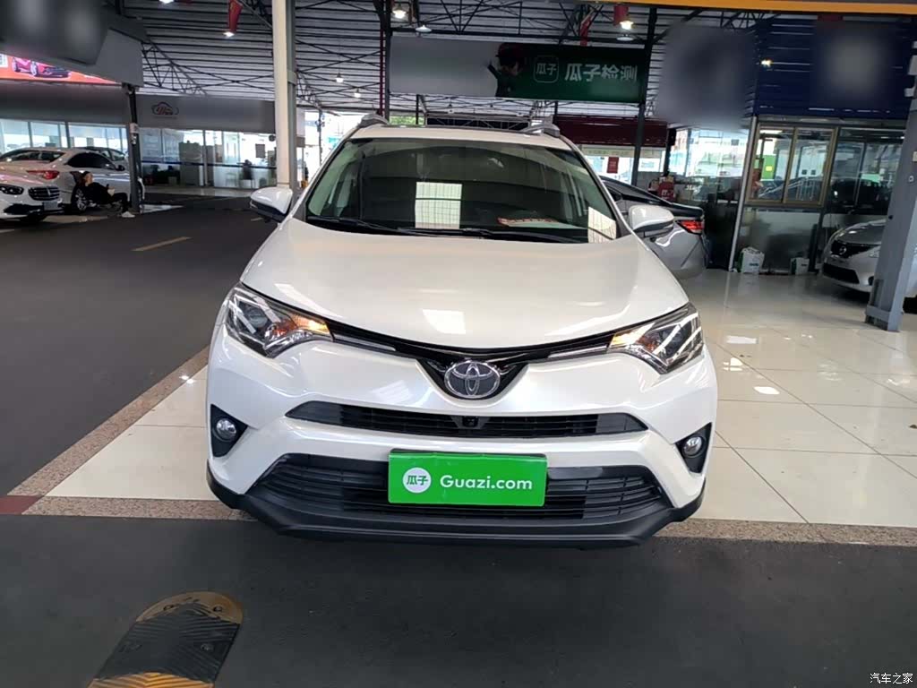 Toyota RAV4, 2017 3