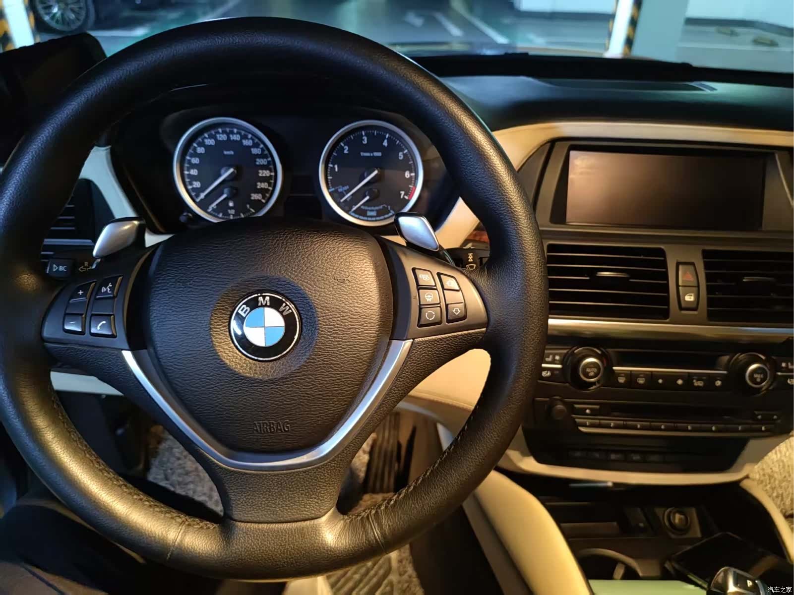 BMW X6, 2011 4