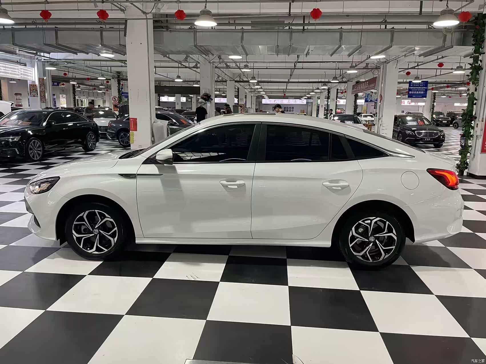 MG MG5, 2023 9