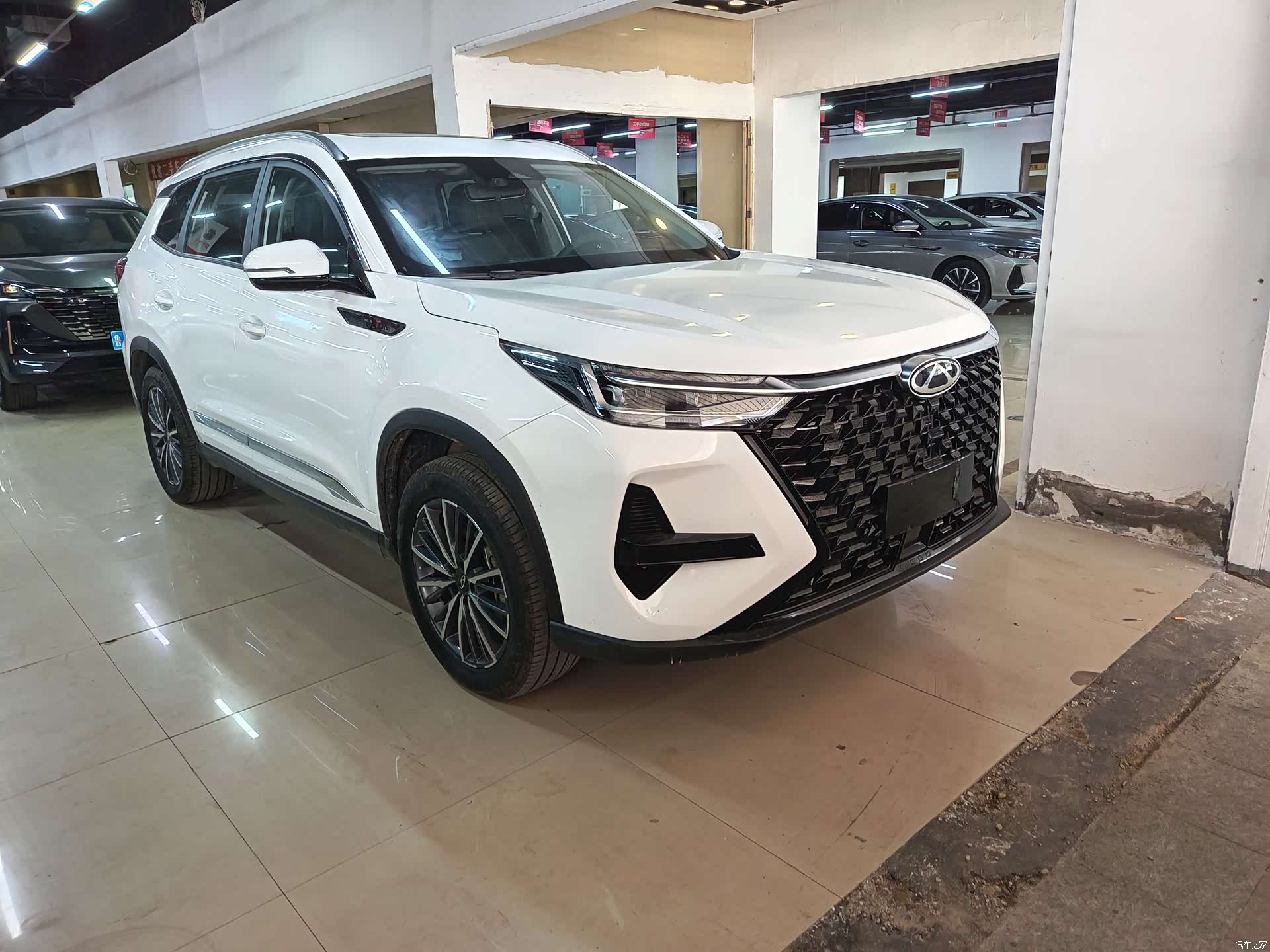 Chery Tiggo 8, 2024 3