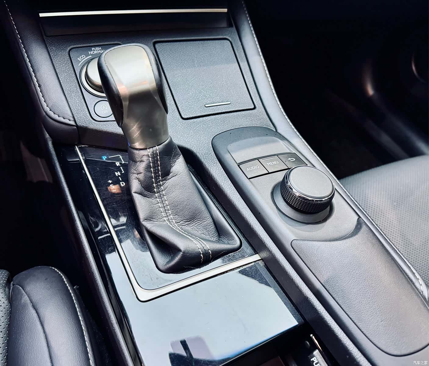 Lexus ES, 2017 15
