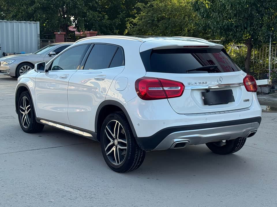 Mercedes-Benz GLA
