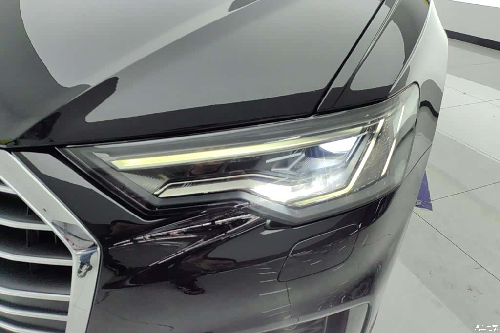 Audi A6L, 2019 все фото