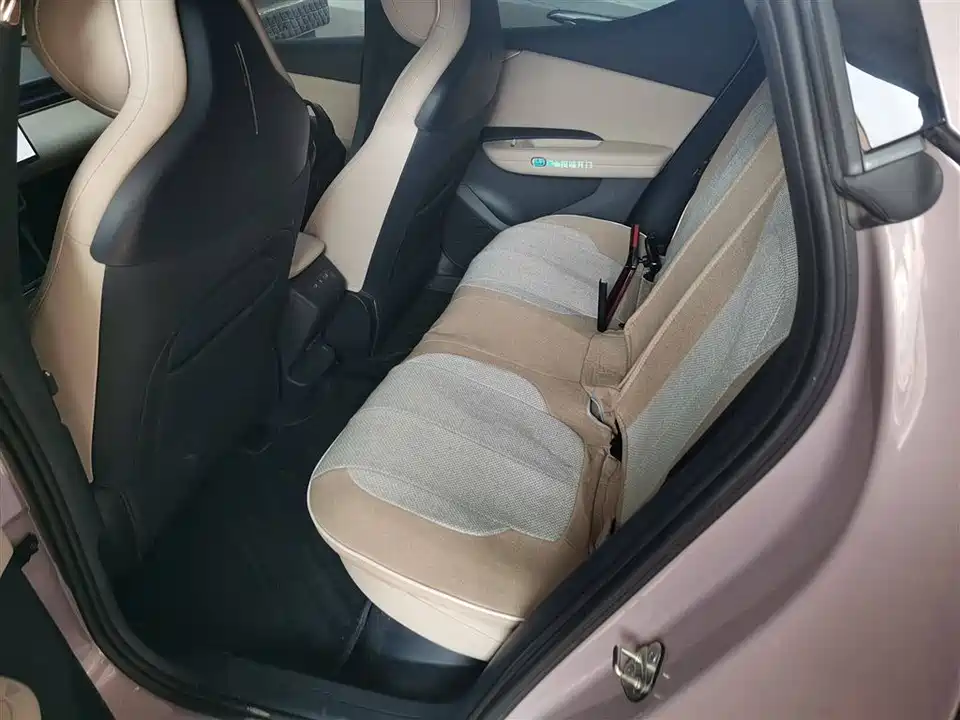Lynk & Co Z20 Lynk & Co Z20