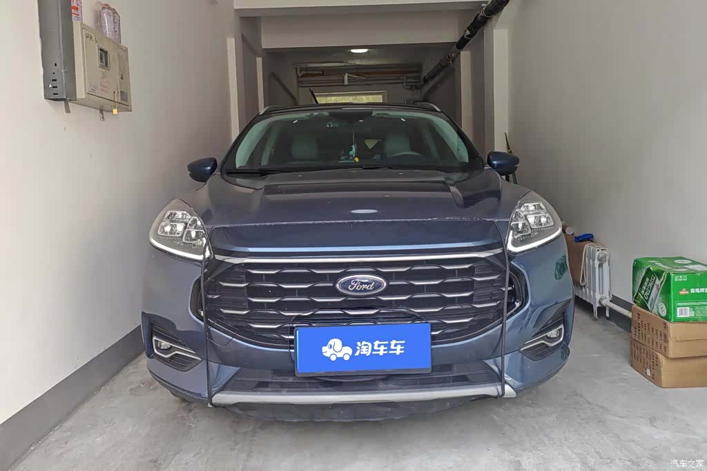 Ford Escape, 2022 2