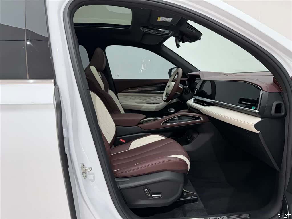 Geely Xingyue L, 2024 19