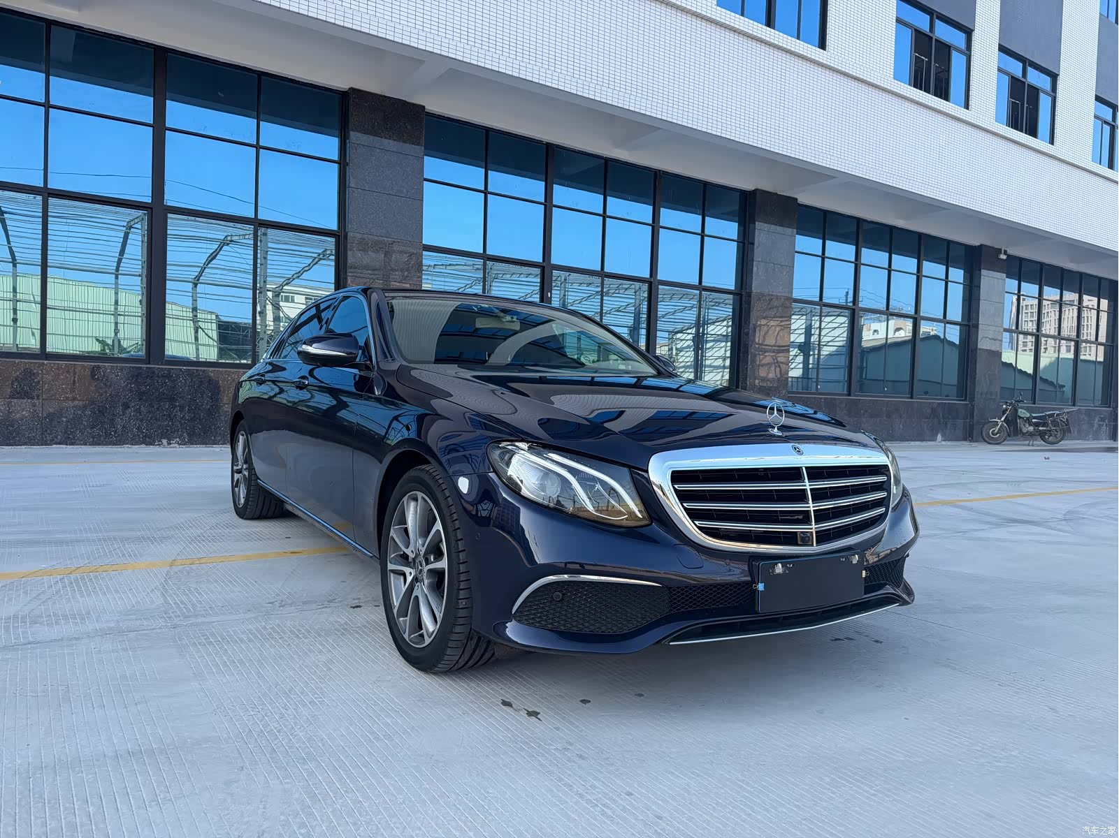 Mercedes-Benz E-Class, 2019 3