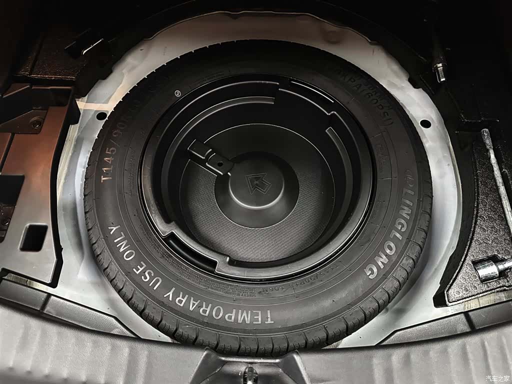 Mazda CX-4, 2023 20
