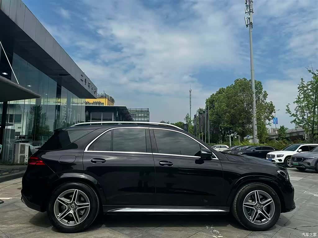 Mercedes-Benz GLE, 2025 6
