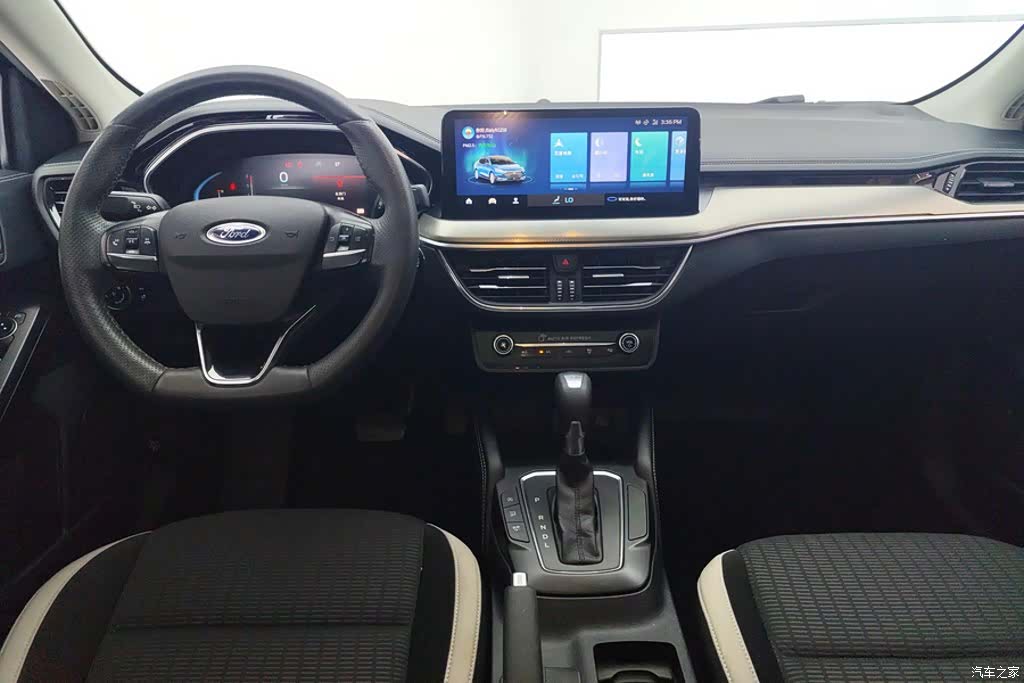 Ford Focus, 2021 12