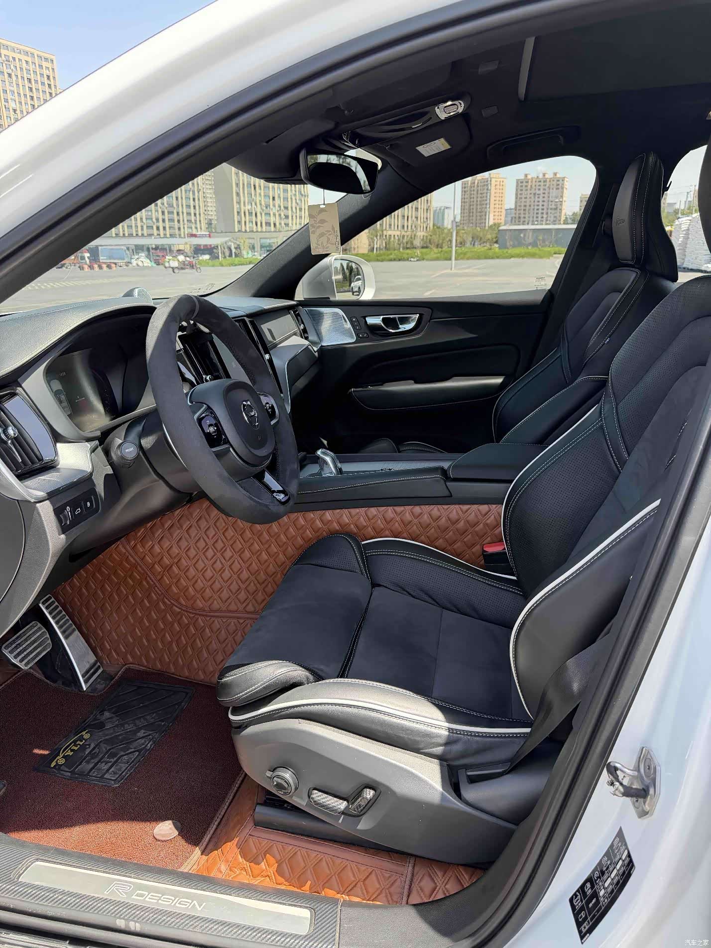 Volvo XC60, 2018 все фото
