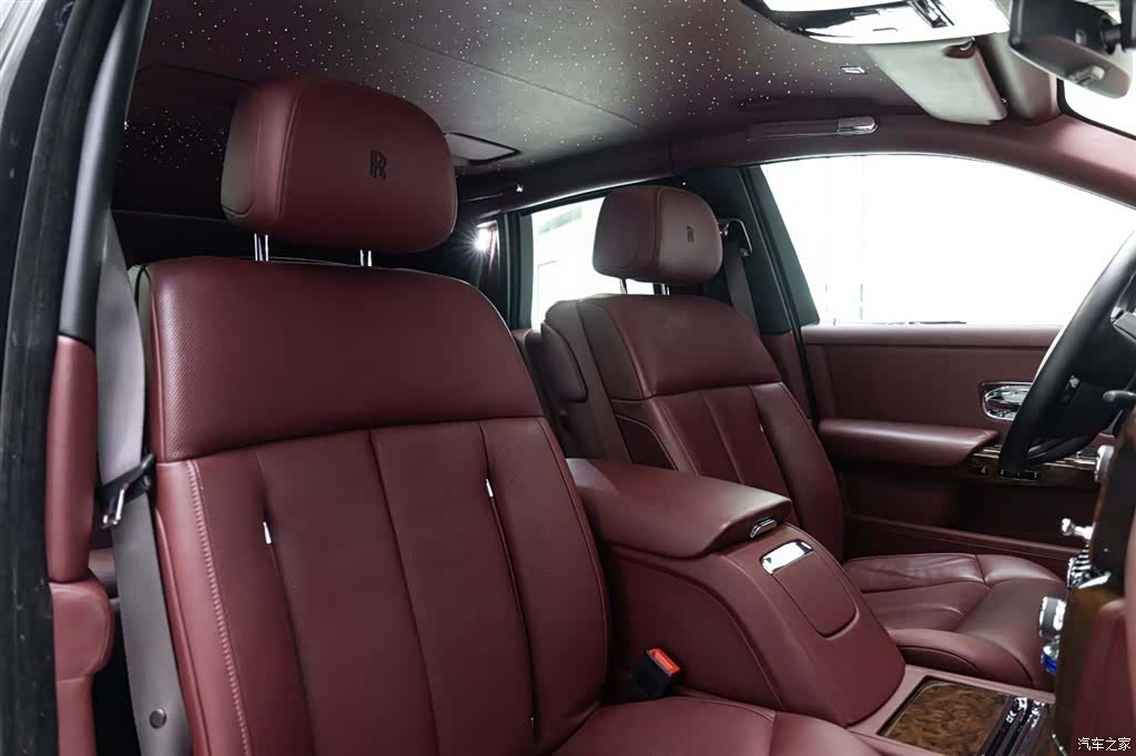 Rolls-Royce Phantom, 2019 18
