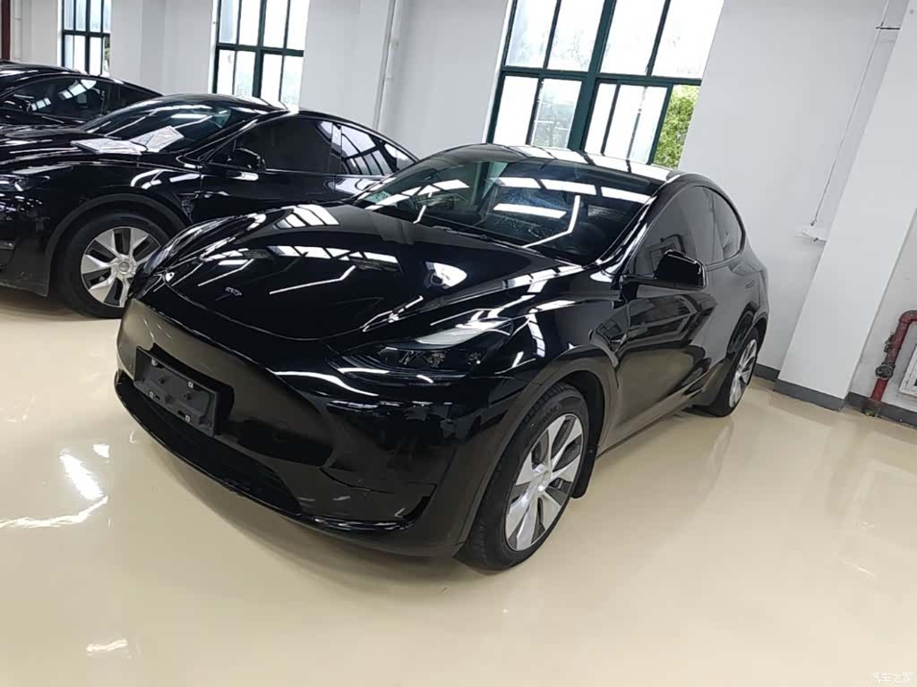 Tesla Model Y, 2022 2