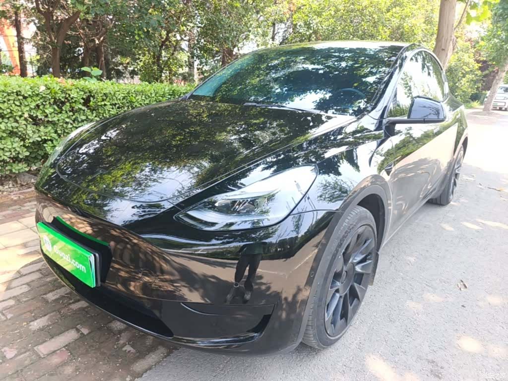 Tesla Model Y, 2023 2