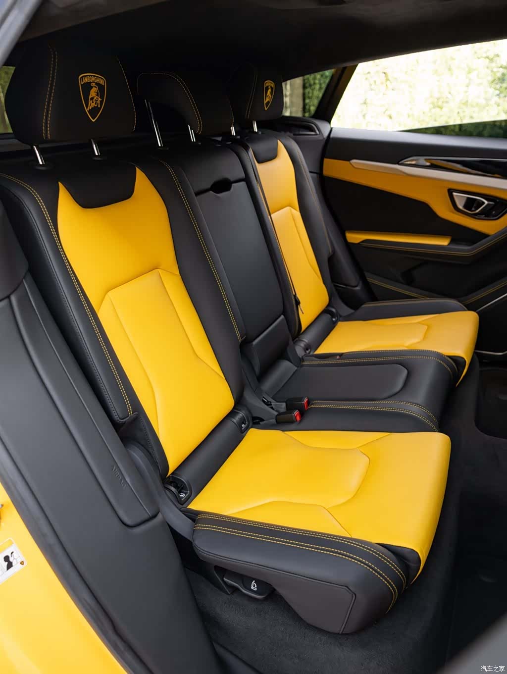 Lamborghini Urus, 2023 22