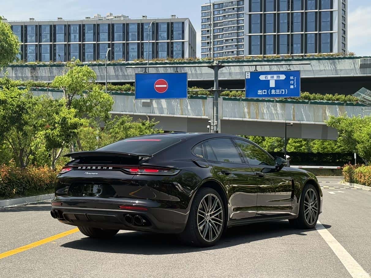 Porsche Panamera, 2023 все фото