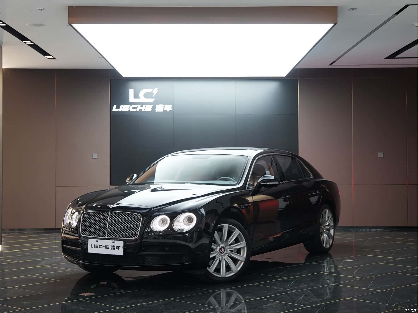 Bentley Flying Spur, 2018 1