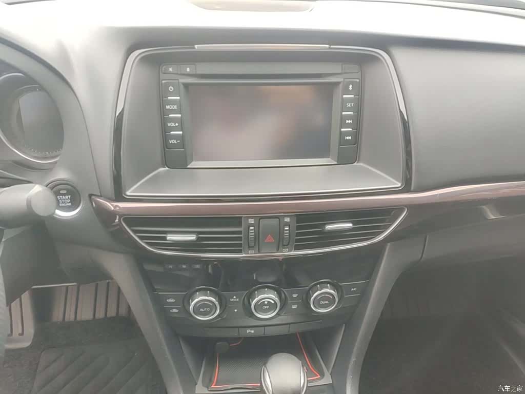 Mazda Atenza, 2015 13