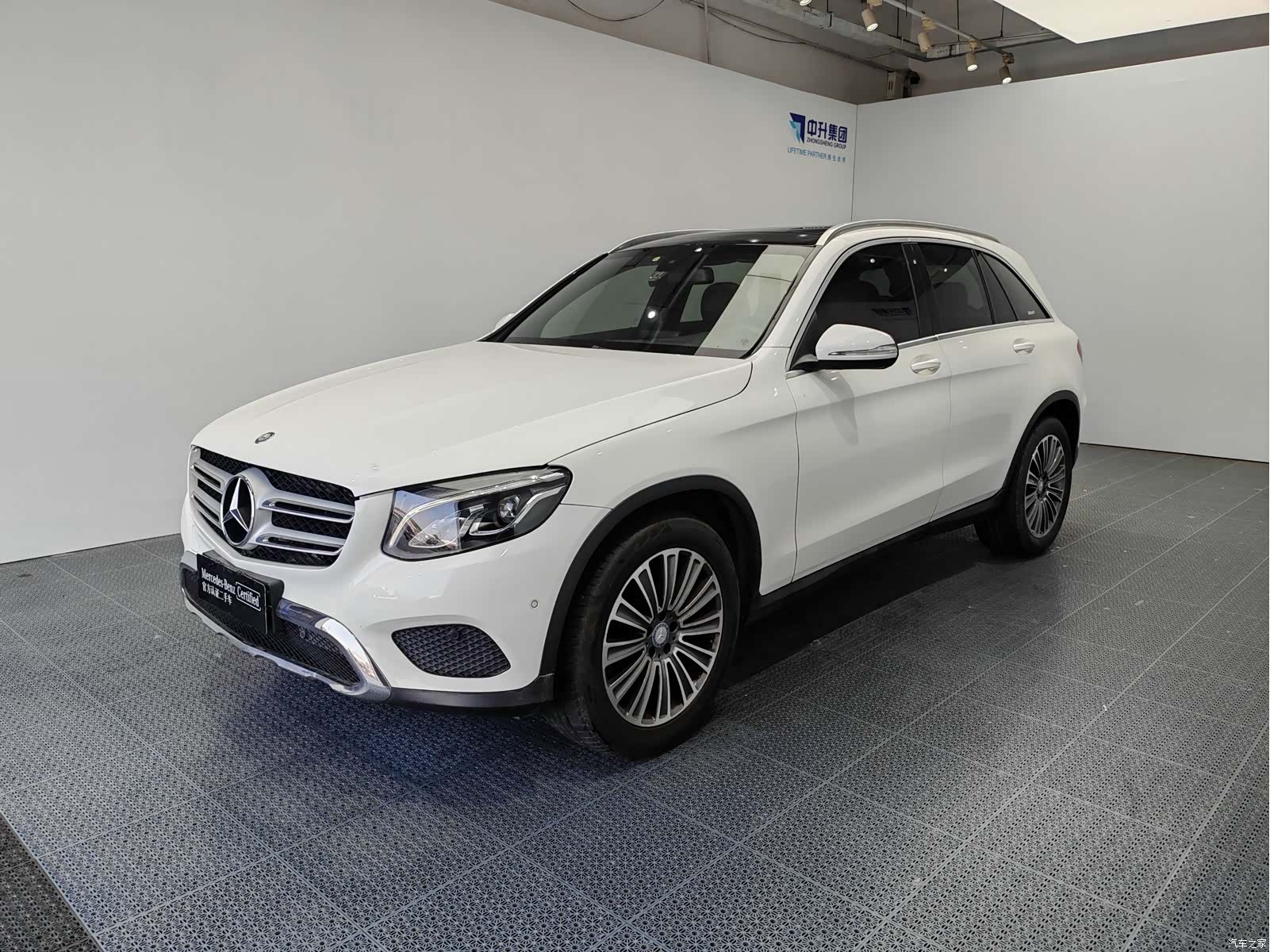 Mercedes-Benz GLC, 2016 1