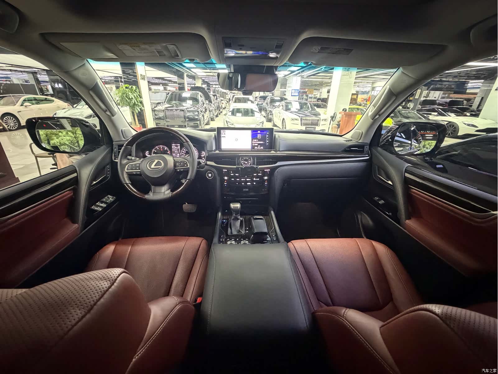 Lexus LX, 2019 8