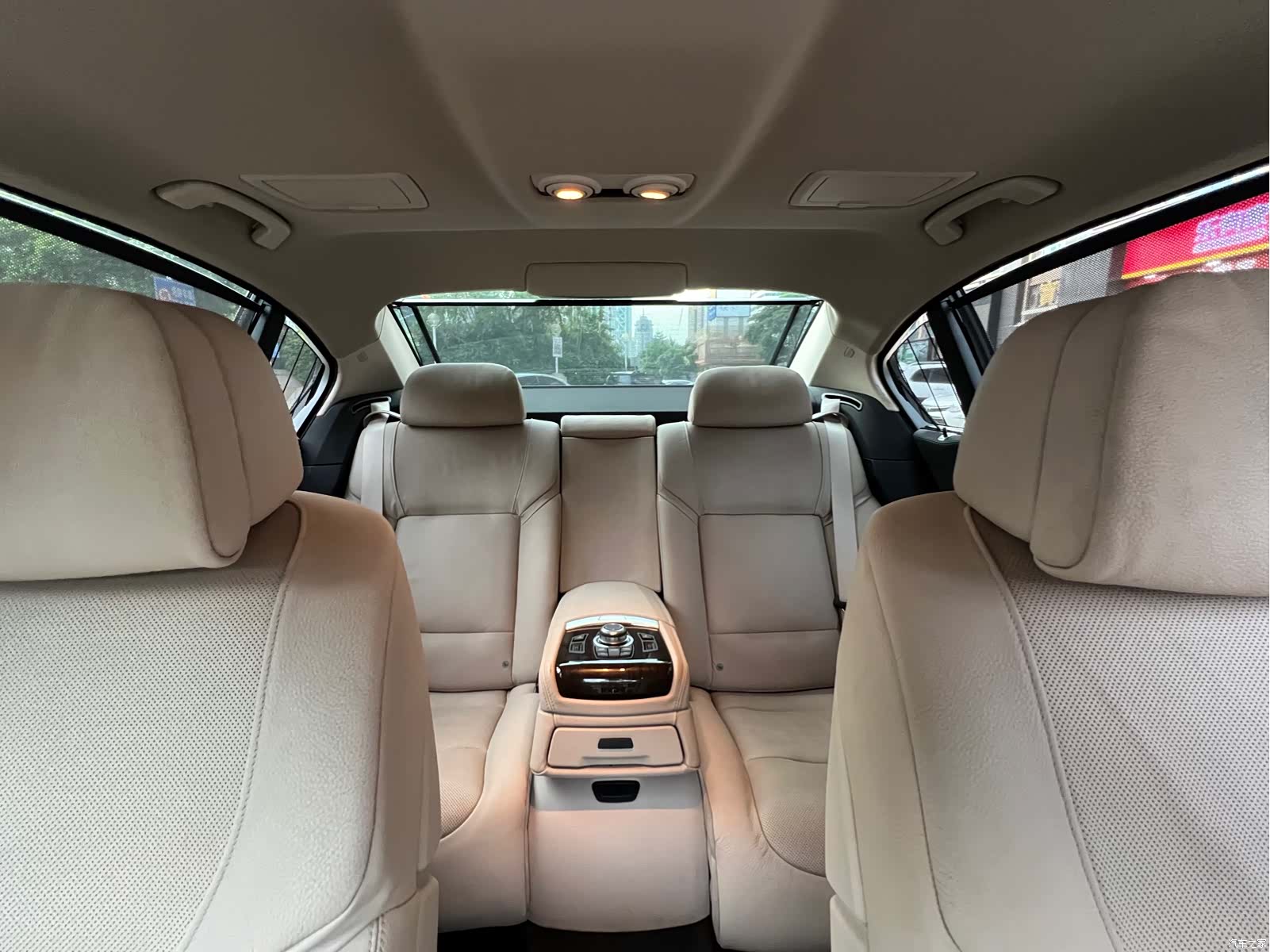 BMW 7 Series, 2013 23