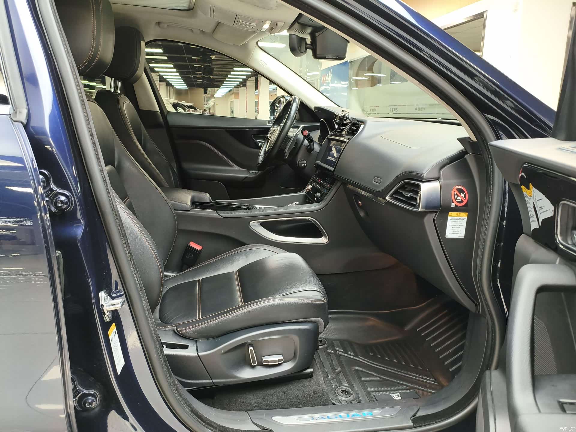 Jaguar F-PACE, 2019 21
