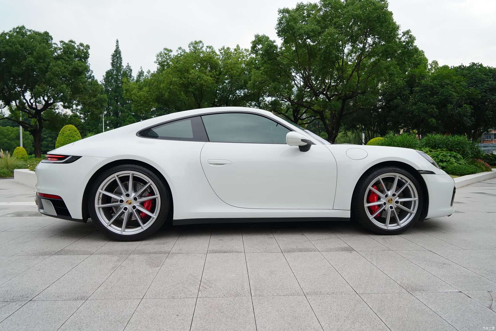 Porsche 911, 2024 14