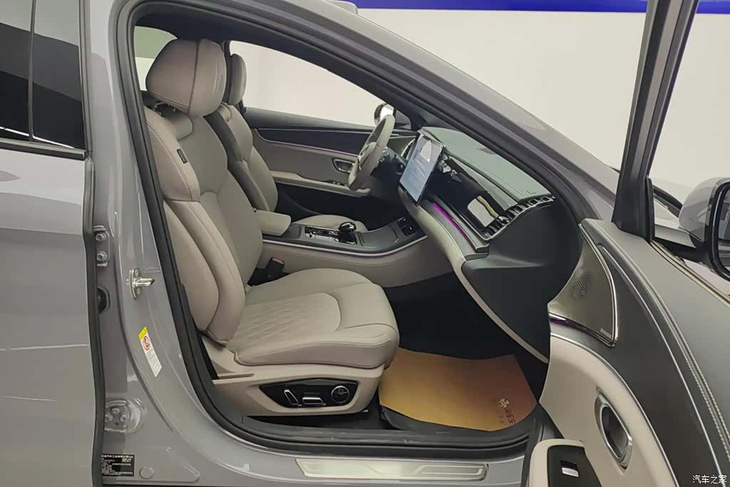 BYD Han, 2025 8