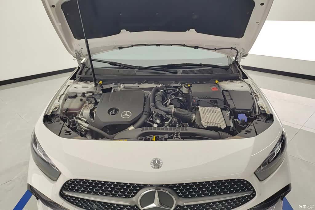 Mercedes-Benz A-Class, 2023 10
