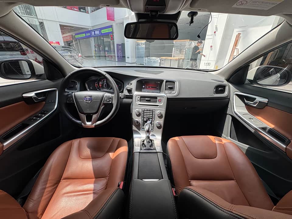 Volvo S60