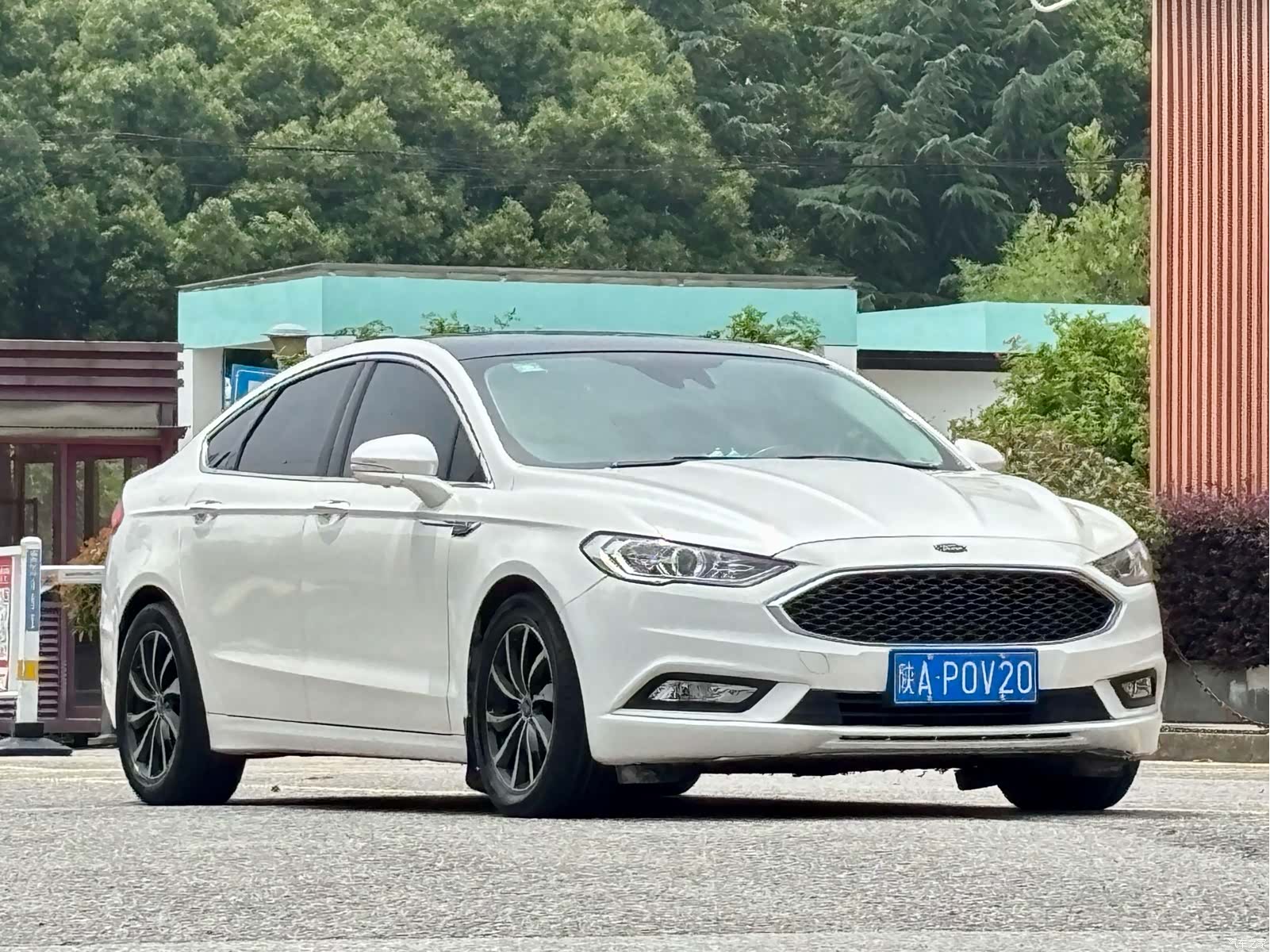 Ford Mondeo, 2017 3