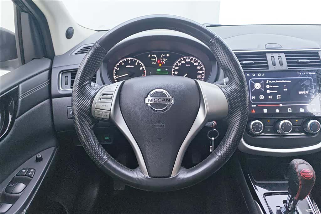 Nissan Tiida, 2017 15