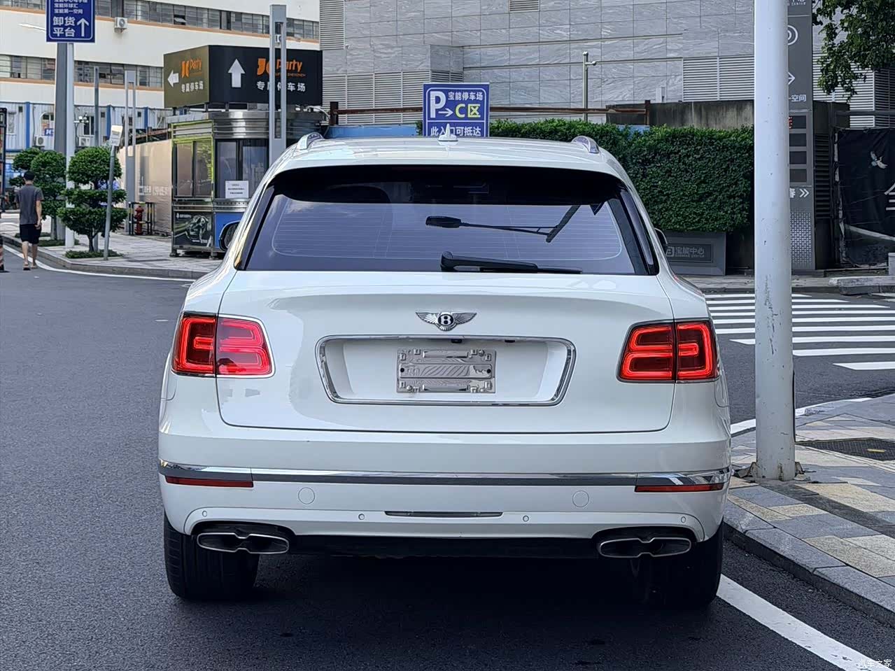 Bentley Bentayga, 2018 4