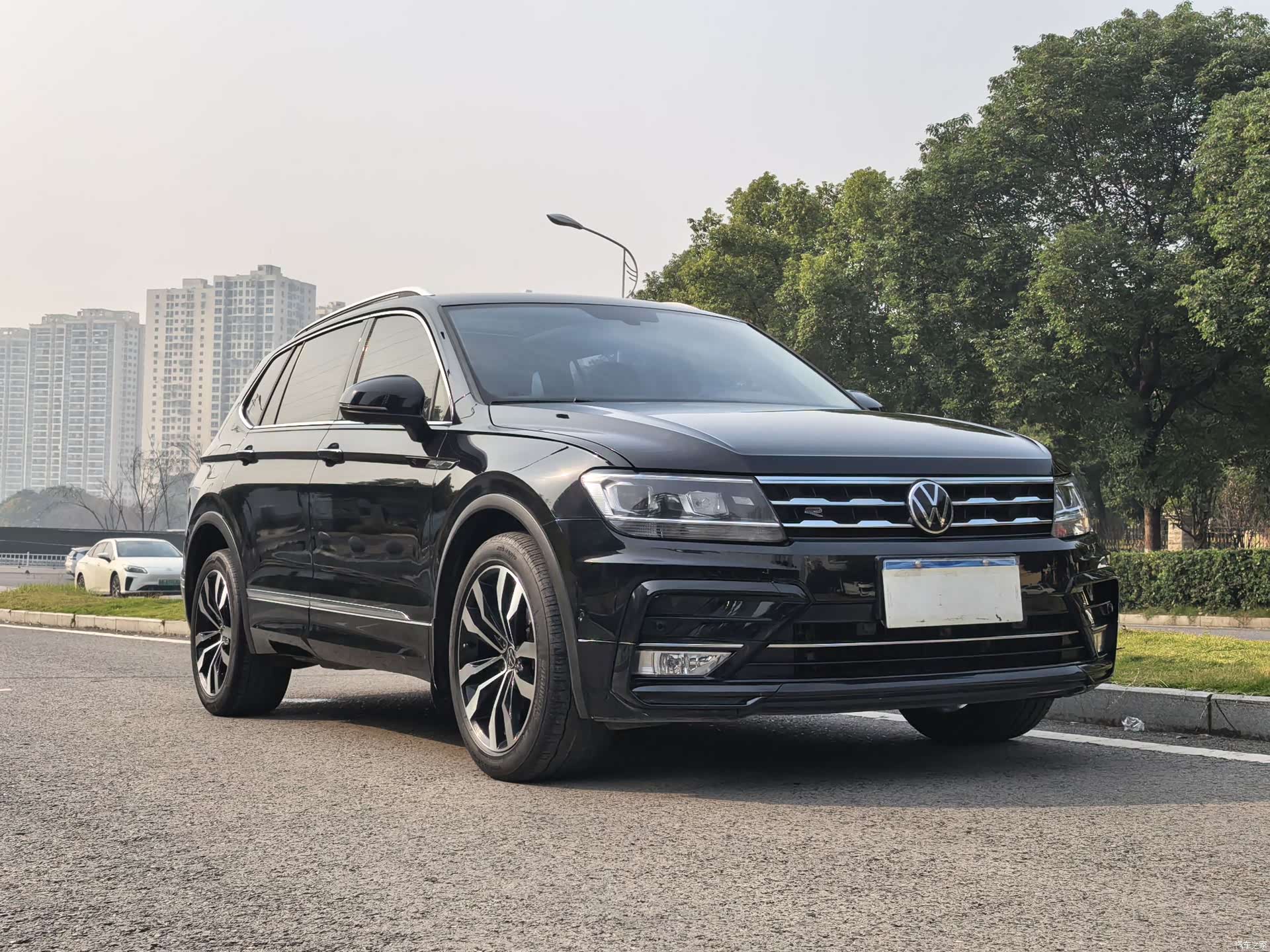 Volkswagen Tiguan L, 2021 3