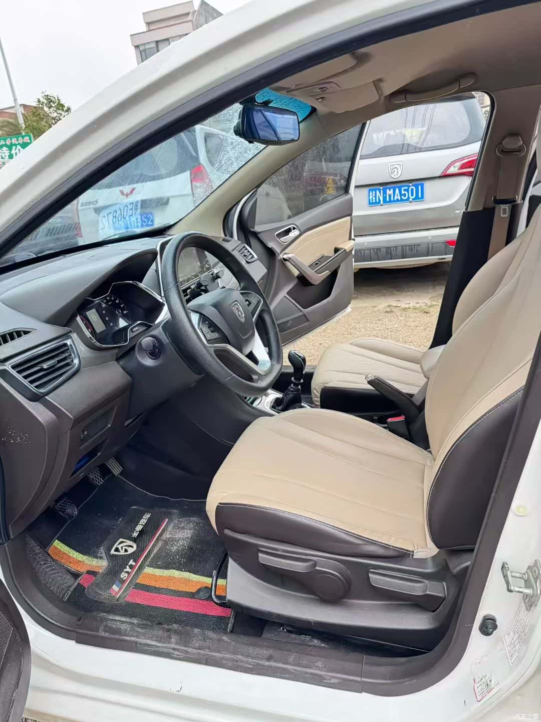 Wuling 310W, 2018 7