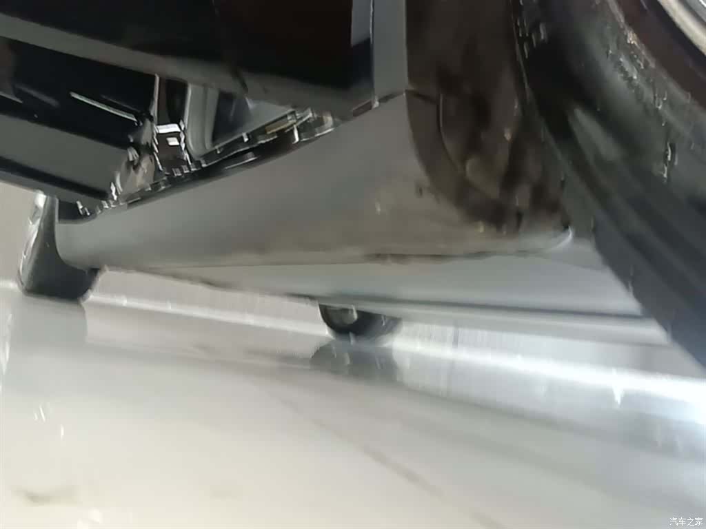 Tesla Model Y, 2023 21