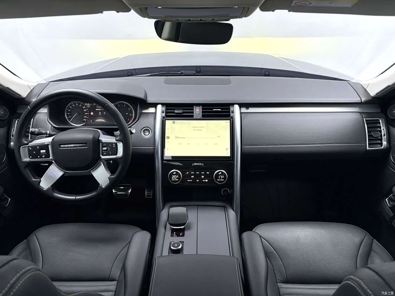 Land Rover Discovery, 2022 все фото