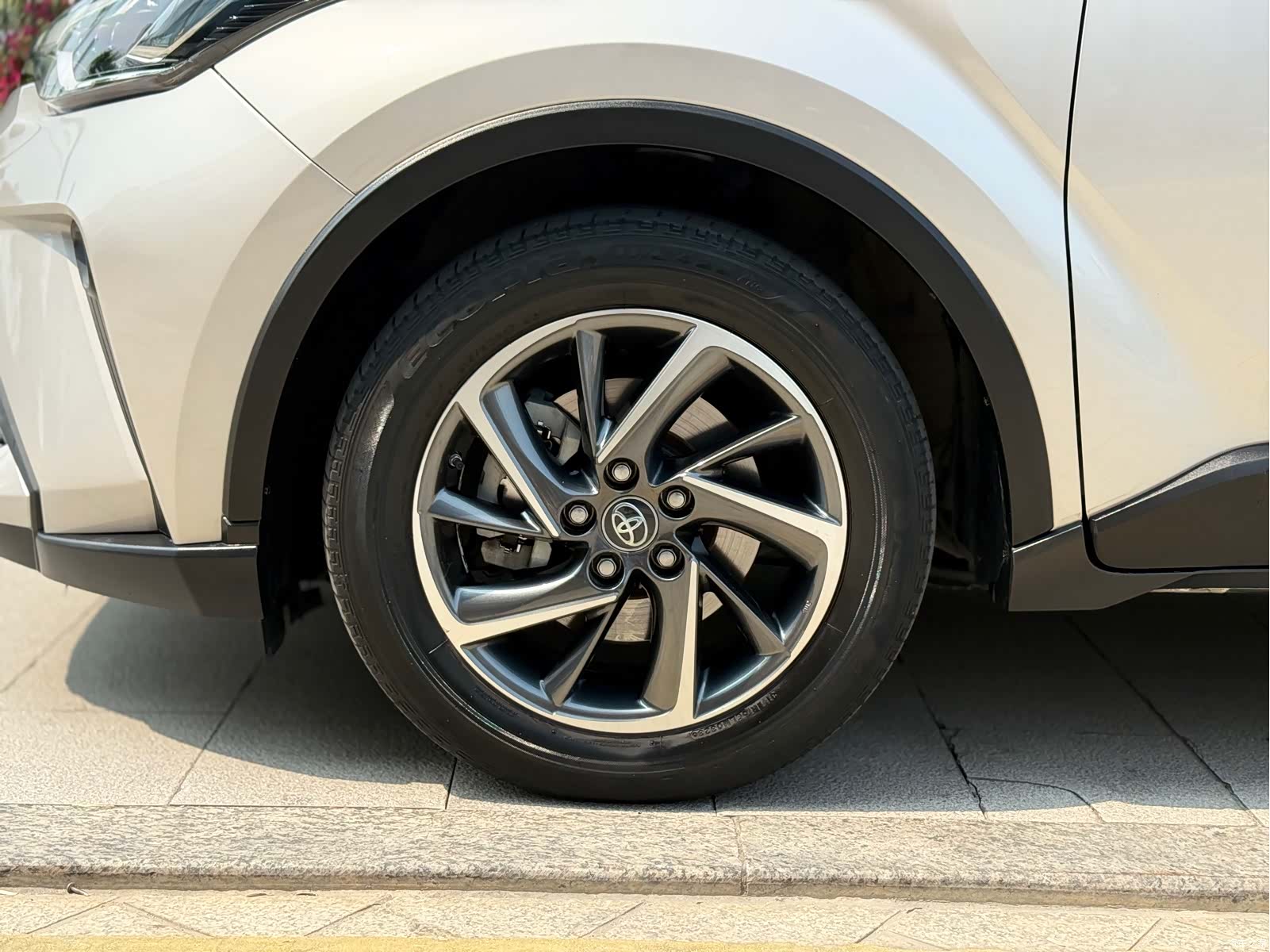 Toyota C-HR, 2022 8