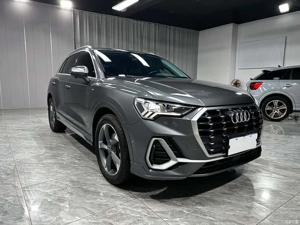 Audi Q3, 2022 все фото